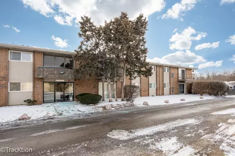 2301 Beau Monde Blvd #106, Lisle, IL 60532