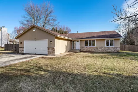1004 Portsmouth Dr, Rockford, IL 61102