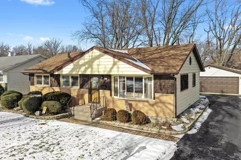 537 Craig Ave, Crete, IL 60417