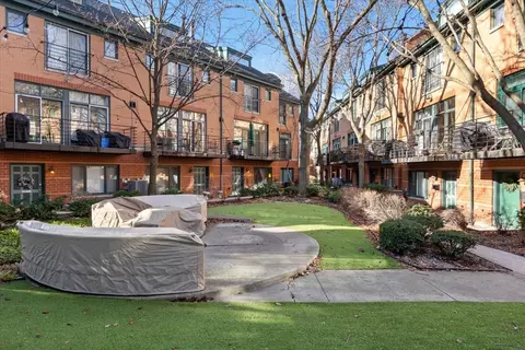 1530 N Elk Grove Ave #G, Chicago, IL 60622