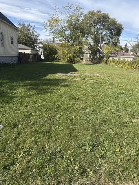 10402 S Wabash Ave, Chicago, IL 60628 photo 2