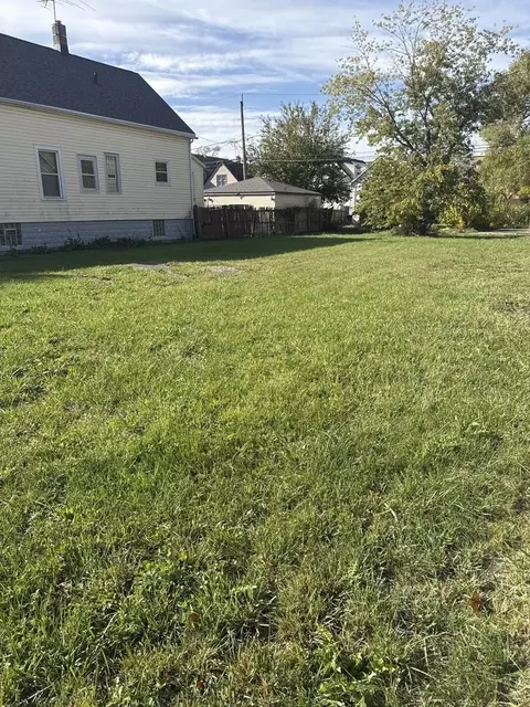 10402 S Wabash Ave, Chicago, IL 60628 photo 3