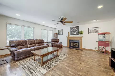 Living - 1966 Congrove Dr, Aurora, IL 60503 photo 3 of 5