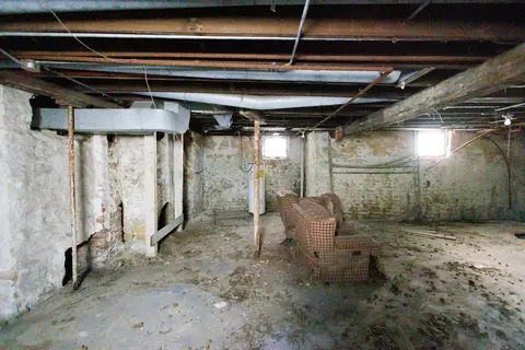 Living - 427 S Chicago Ave, Kankakee, IL 60901 photo 10 of 10