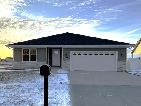 1923 Summerfield Ln, Bourbonnais, IL 60914