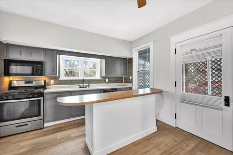Kitchen - 449 N 3rd Ave, Canton, IL 61520 photo 1 of 2