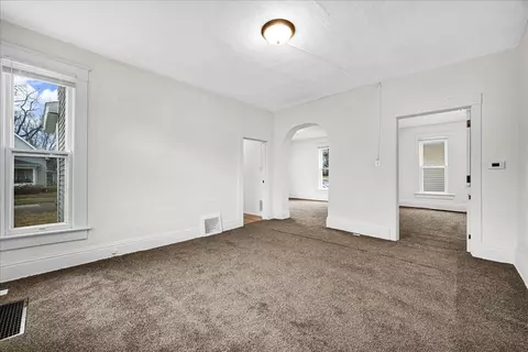 Living - 449 N 3rd Ave, Canton, IL 61520 photo 2 of 4
