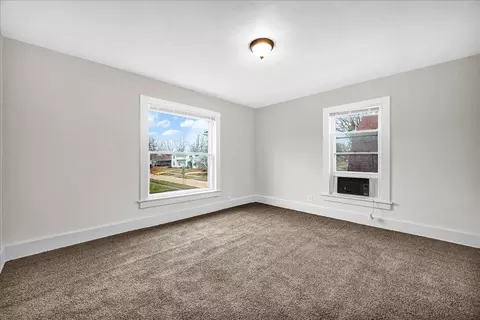 Bedroom - 449 N 3rd Ave, Canton, IL 61520 photo 3 of 8