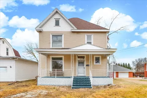 Exterior - 449 N 3rd Ave, Canton, IL 61520 photo 4 of 4