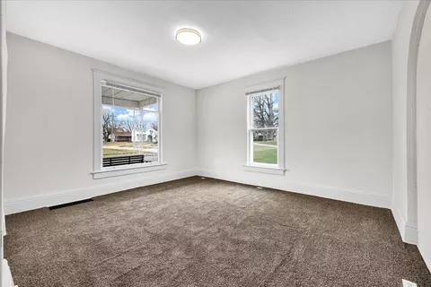 Living - 449 N 3rd Ave, Canton, IL 61520 photo 3 of 4