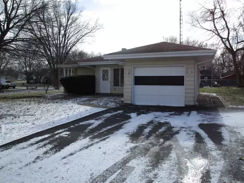 306 N Grant St, Harvard, IL 60033
