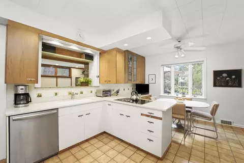 Kitchen - Undisclosed, River Forest, IL 60305 photo 2 of 4