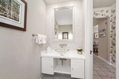 Bath - Undisclosed, River Forest, IL 60305 photo 1 of 5