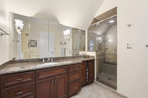 Bath - Undisclosed, River Forest, IL 60305 photo 3 of 5