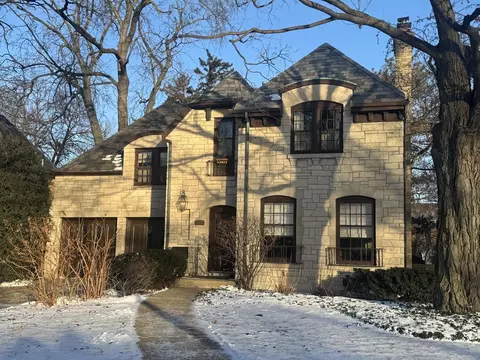 Undisclosed, River Forest, IL 60305