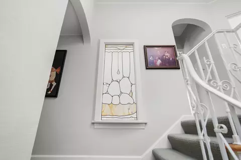 Entry Way - Undisclosed, River Forest, IL 60305 photo 2 of 2
