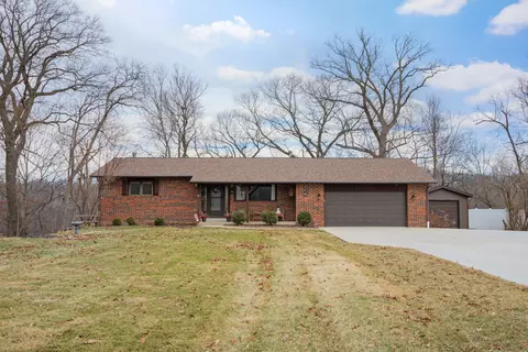 3 Timber Ln, Geneseo, IL 61254
