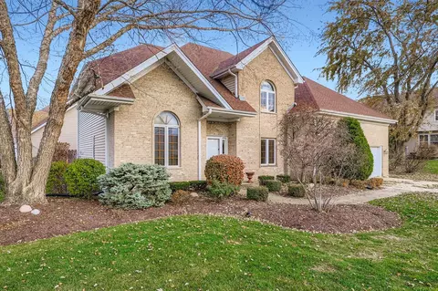 Exterior - 845 Harmon Blvd, Hoffman Estates, IL 60169 photo 5 of 5