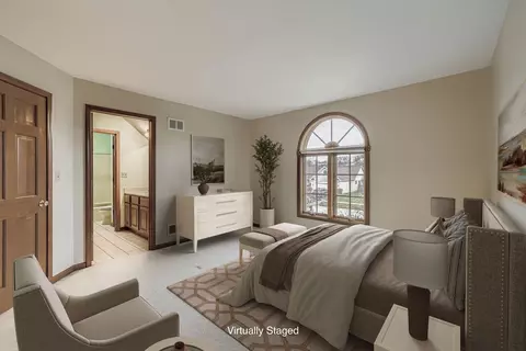 Bedroom - 845 Harmon Blvd, Hoffman Estates, IL 60169 photo 6 of 6