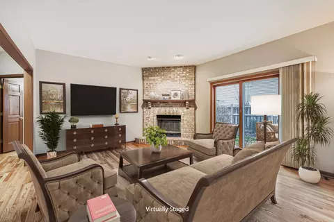 Living - 845 Harmon Blvd, Hoffman Estates, IL 60169 photo 1 of 4