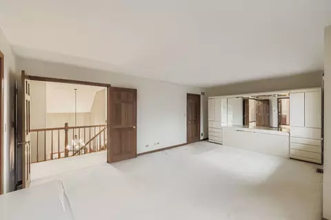 Bedroom - 845 Harmon Blvd, Hoffman Estates, IL 60169 photo 3 of 6