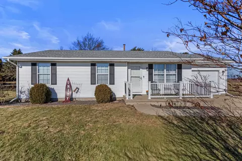 610 E Roosevelt Rd, Philo, IL 61864