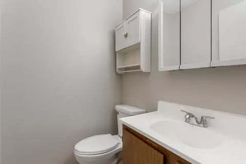 Bath - 610 E Roosevelt Rd, Philo, IL 61864 photo 2 of 2