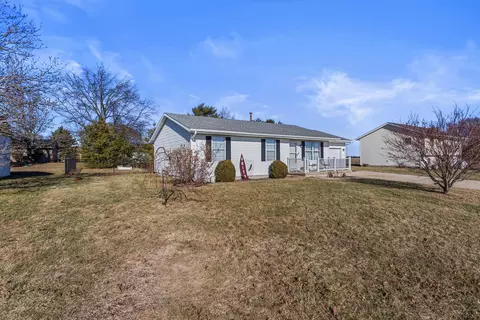 Exterior - 610 E Roosevelt Rd, Philo, IL 61864 photo 2 of 6