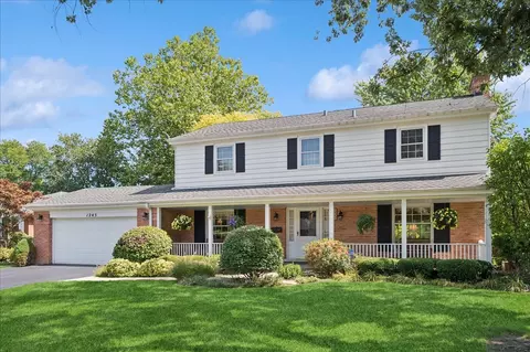1245 Canterbury Ln, Glenview, IL 60025