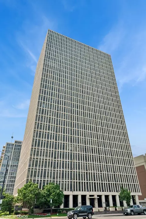 6700 S South Shore Dr #10G, Chicago, IL 60649
