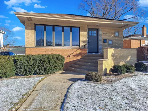 9717 S Kenneth Ave, Oak Lawn, IL 60453