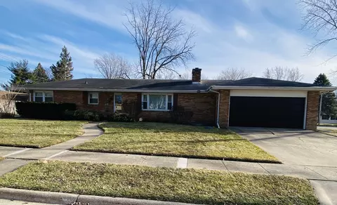201 Janet Ave, Rochelle, IL 61068