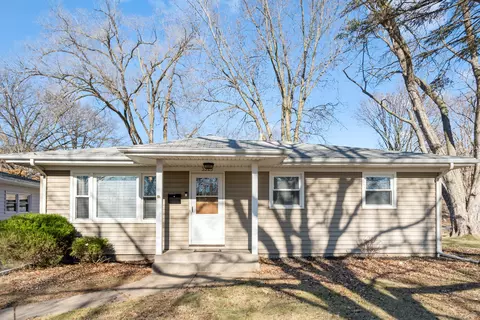 3323 25 Ave, Rock Island, IL 61201