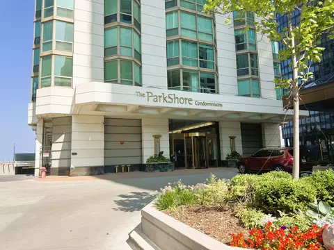 195 N Harbor Dr #2709, Chicago, IL 60601