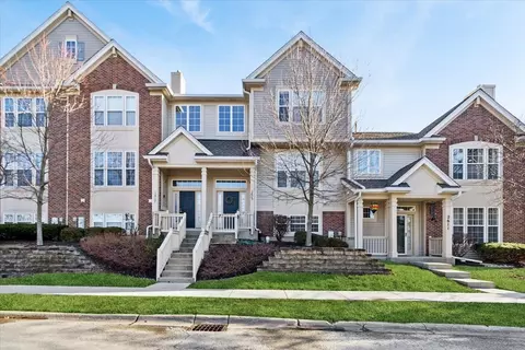 2609 N Greenwood Ave, Arlington Heights, IL 60004