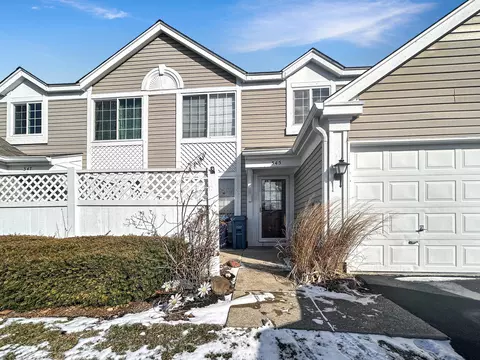 345 Gregory St, Aurora, IL 60504 photo 2