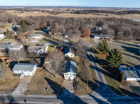 View/Area - 903 17th St, Viola, IL 61486 photo 7 of 8
