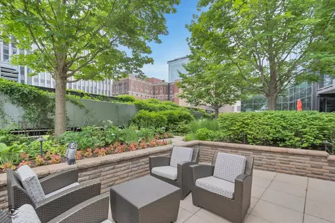 Exterior - 60 E Monroe St #1701, Chicago, IL 60603 photo 5 of 6