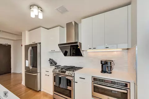 Kitchen - 60 E Monroe St #1701, Chicago, IL 60603 photo 4 of 6