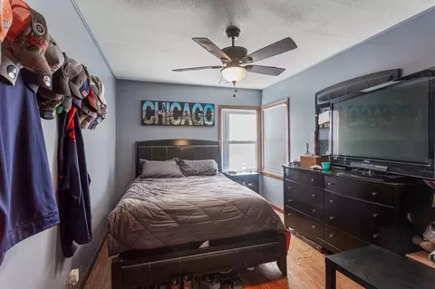 Bedroom - 300 E Warren St, Le Roy, IL 61752 photo 1 of 6
