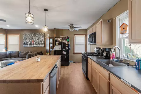 Kitchen - 300 E Warren St, Le Roy, IL 61752 photo 1 of 3