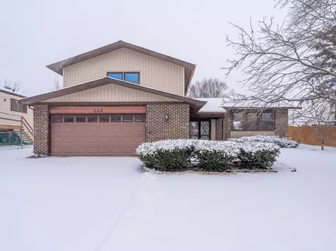 446 Galahad Rd, Bolingbrook, IL 60440