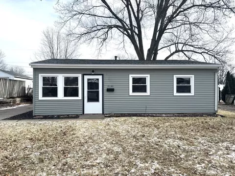 2103 N Michigan Ave, Davenport, IA 52804