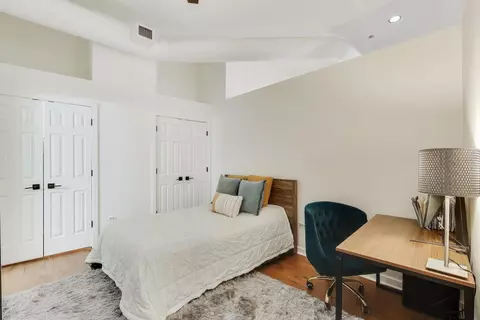 Bedroom - Undisclosed, Chicago, IL 60654 photo 4 of 6