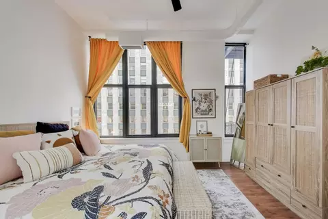 Bedroom - Undisclosed, Chicago, IL 60654 photo 2 of 6