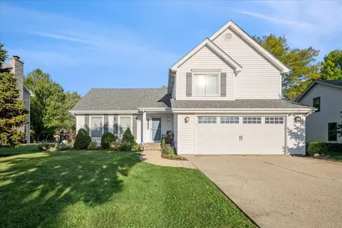 1110 Cedar Creek Dr, Lake Zurich, IL 60047