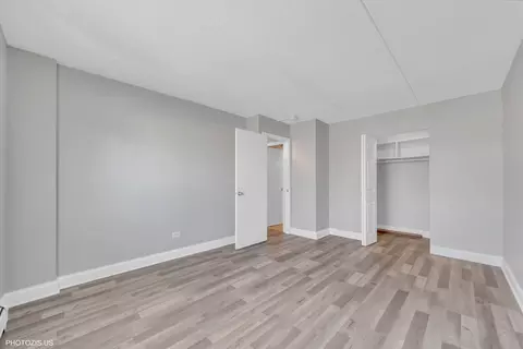 Bedroom - 586 Fairway View Dr #2C, Wheeling, IL 60090 photo 3 of 3