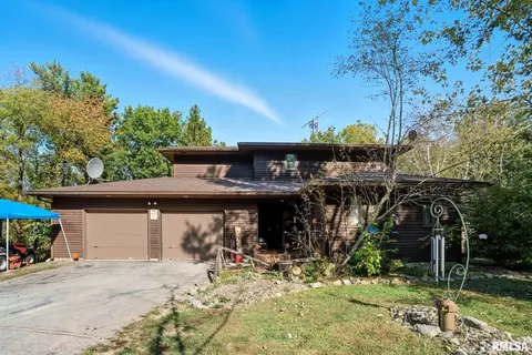 Exterior - 8039 Hazel Rd, Morrison, IL 61270 photo 1 of 6