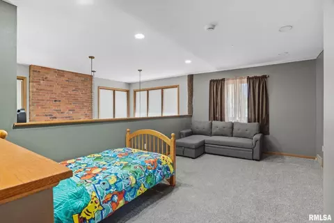Bedroom - 8039 Hazel Rd, Morrison, IL 61270 photo 2 of 6