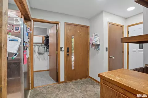 Entry Way - 8039 Hazel Rd, Morrison, IL 61270 photo 1 of 2
